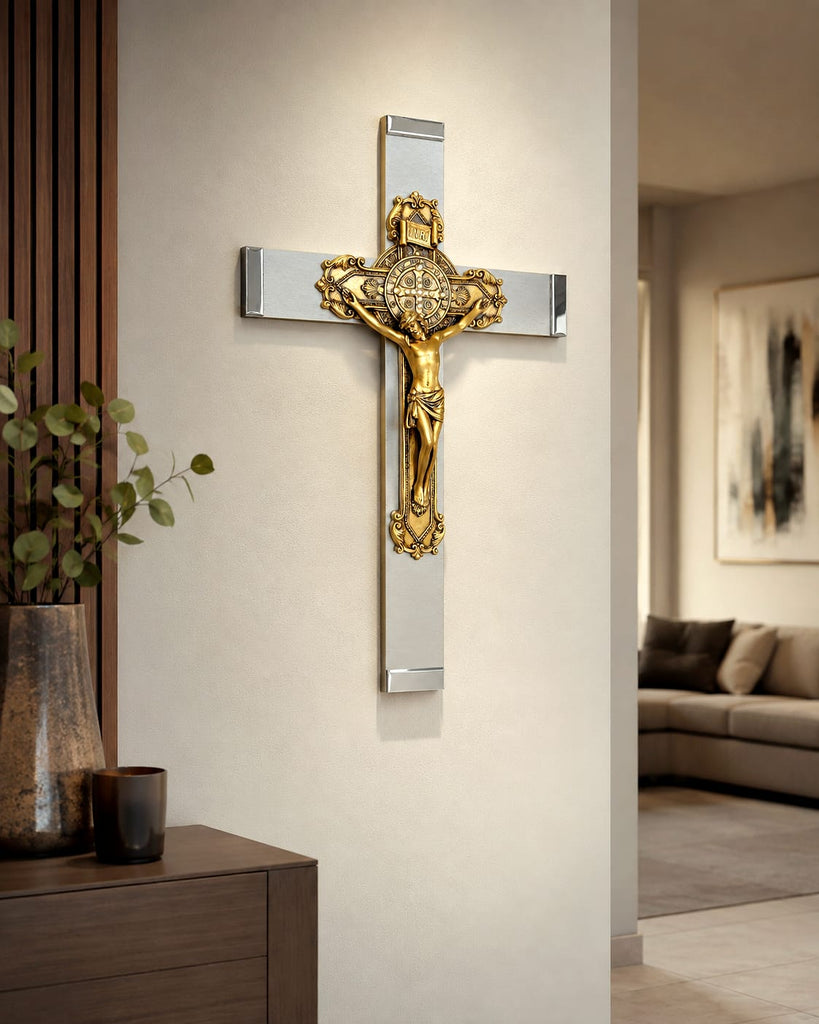Cruz San Benito-Cristo Protector